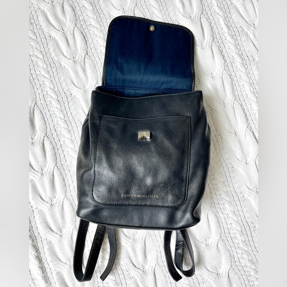 TOMMY HILFIGER women’s leather backpack - Picture 2 of 10